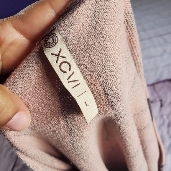 XCVI Animal Print Top Oversized Roomy Baggy Dolman Sleeve V-neck Pullover Large - Picture 8 of 12